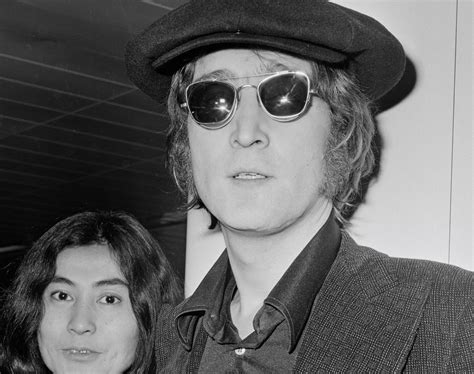 john lennon snl performance gucci pink glasses